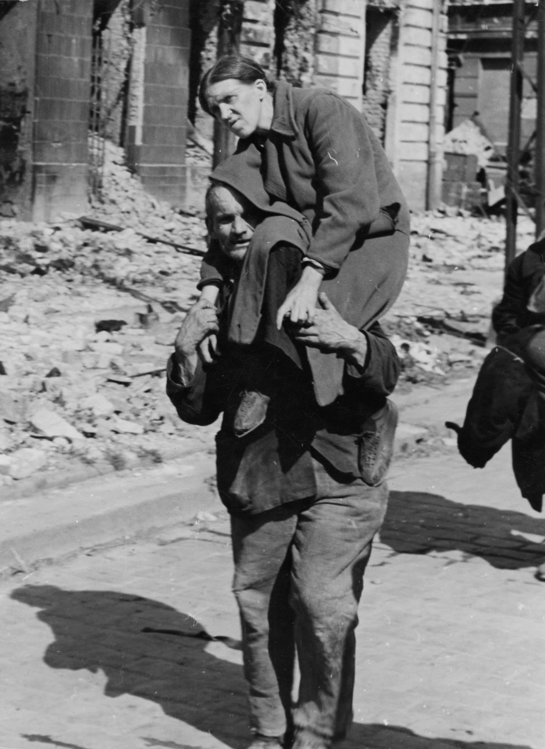 Civils se rendant à Pruszków